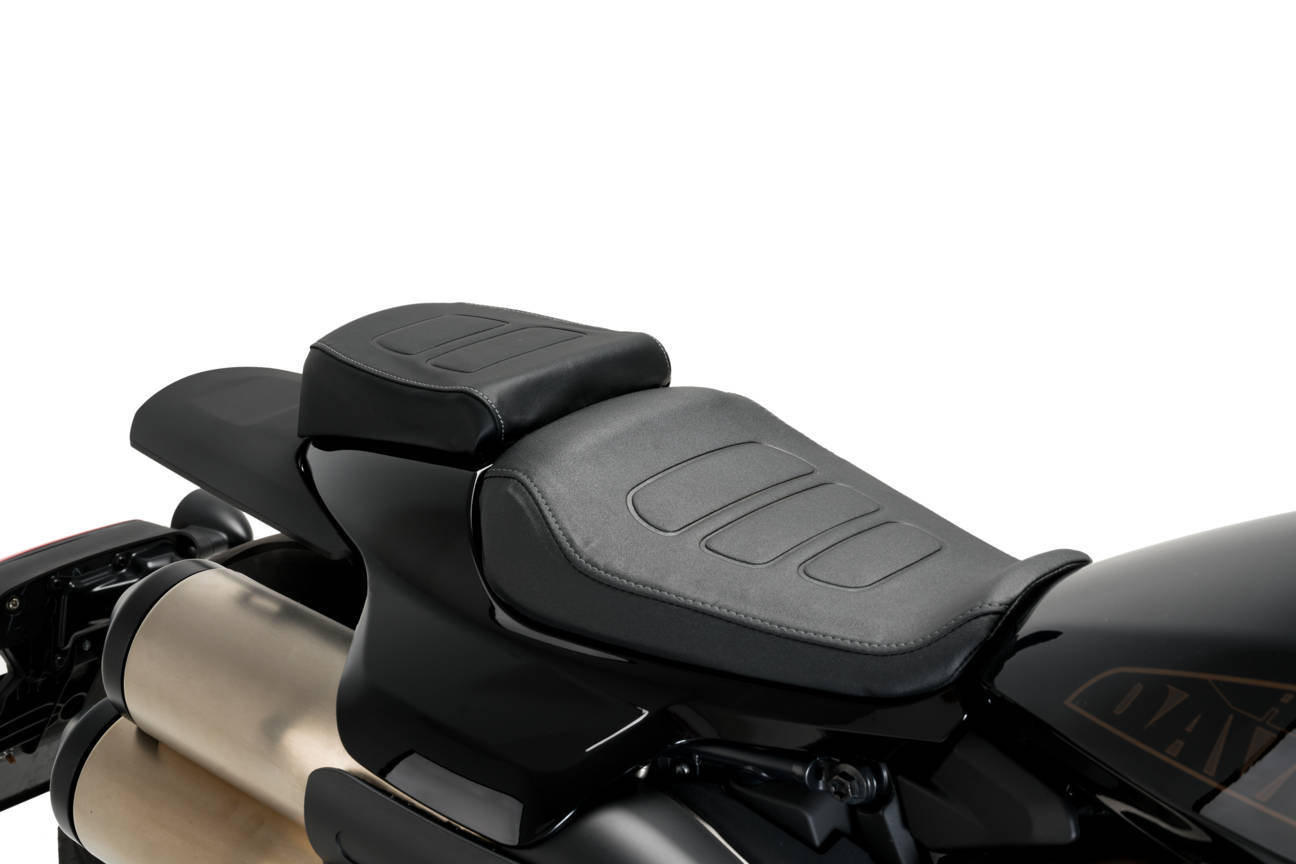 Seat CUSTOMACCES HURRICANE SIC010N for passenger Crni